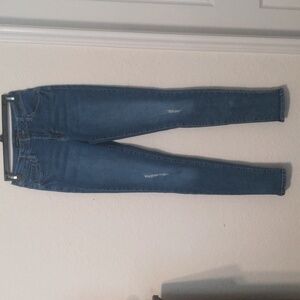 YMI Women's Distressed Mid Rise Straight Leg Blue Jeans. Size 5/27